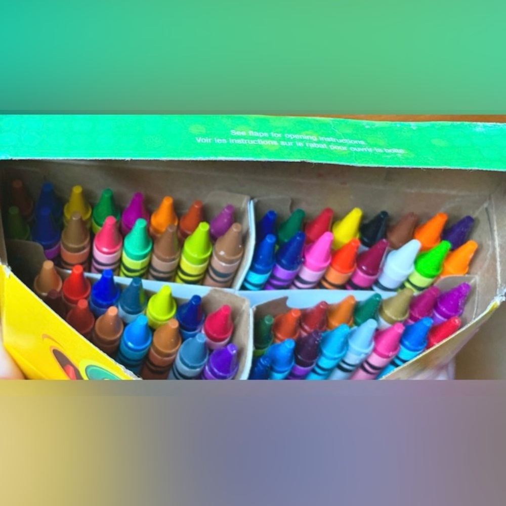 Crayola Bundle - Picture 2 of 5